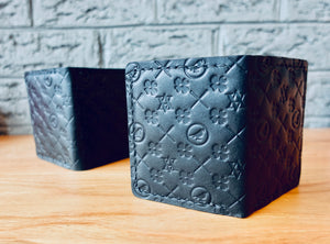 Embossed Minimal Bifold